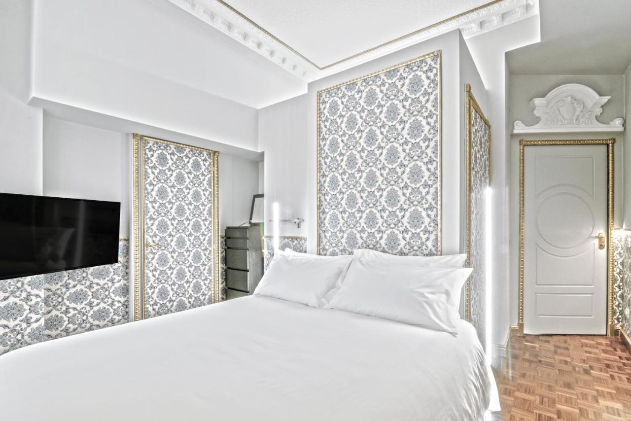 Riviere Private Rooms Alla Scala Milano Exterior foto
