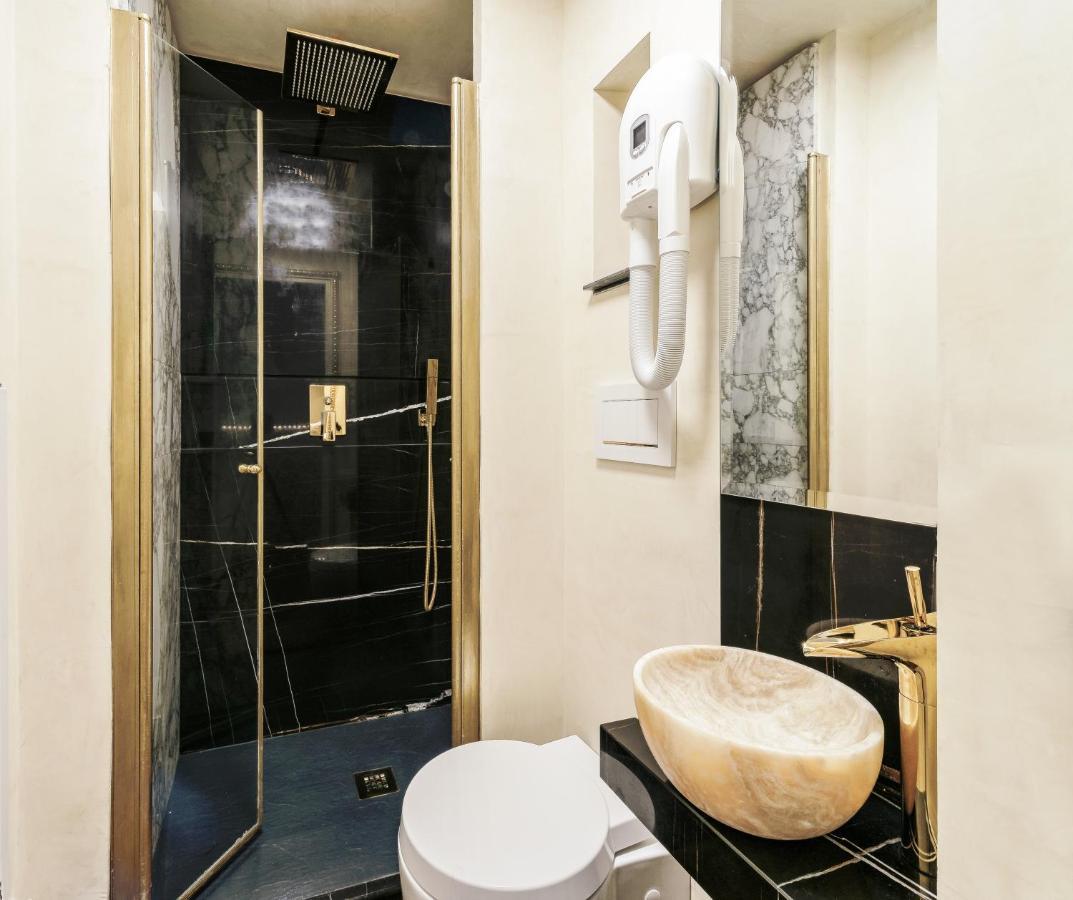Riviere Private Rooms Alla Scala Milano Exterior foto