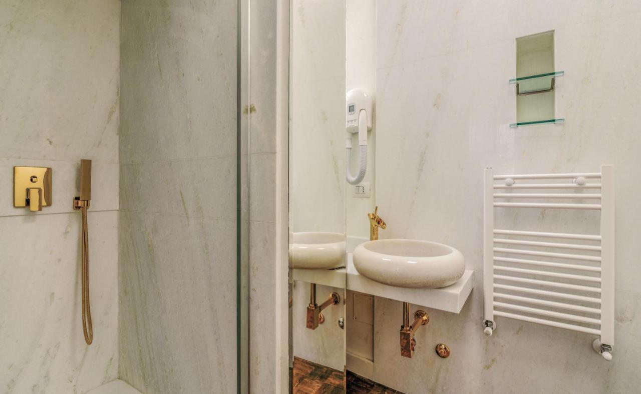 Riviere Private Rooms Alla Scala Milano Exterior foto